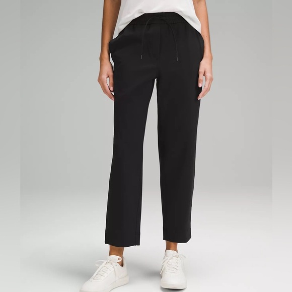 lululemon athletica Pants - Lululemon Luxtreme Tapered Leg 7/8 Length Black Size 4